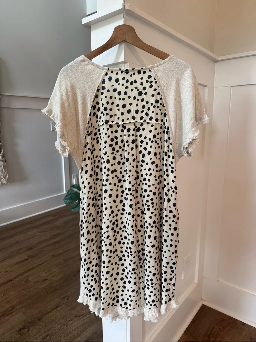 Lightweight Cream Tunic Dress with Dalmatian Lining - Picture 2 of 2